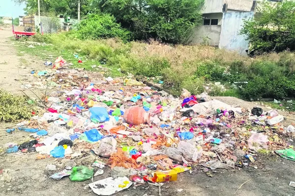 పర్యవేక్షణ లేక..