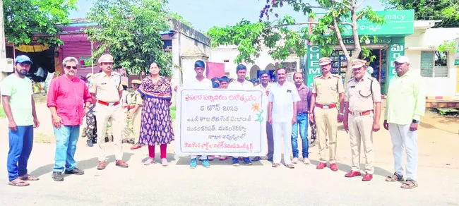 ప్రకృతిని కాపాడుకోవాలి