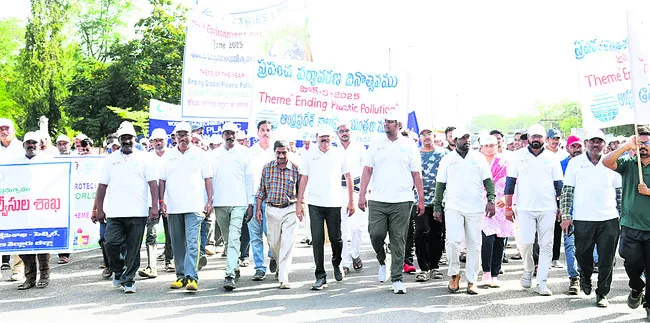 ప్రకృతిని కాపాడుకుందాం 