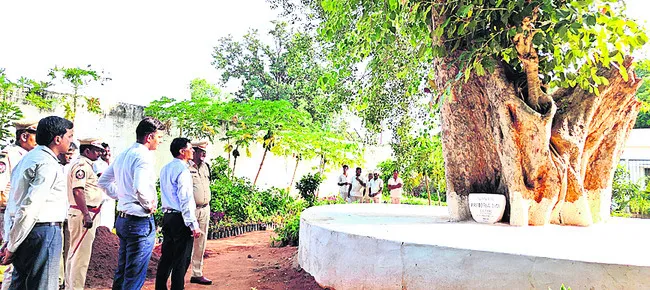 ప్రవీణ్ సంస్మరణ సభకు అనుమతి