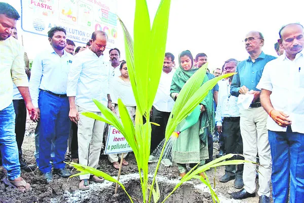 ప్లాస్టిక్‌ను అరికడదాం..పర్యావరణాన్ని కాపాడదాం 