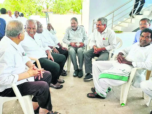 ఉద్యమనేతల మాటముచ్చట