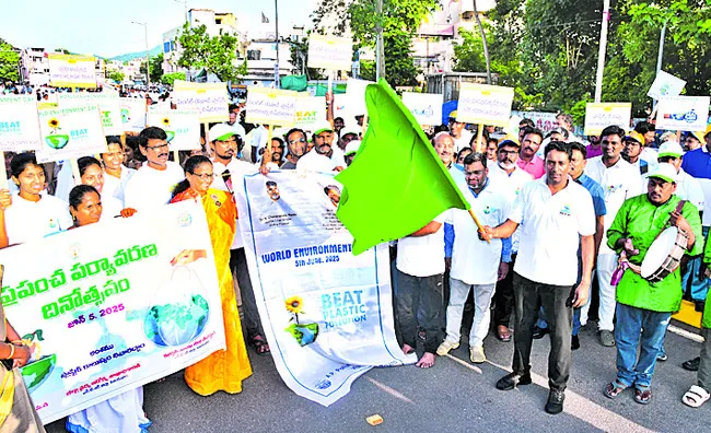 జిల్లాలో 2.60 లక్షల మొక్కలు నాటడం లక్ష్యం