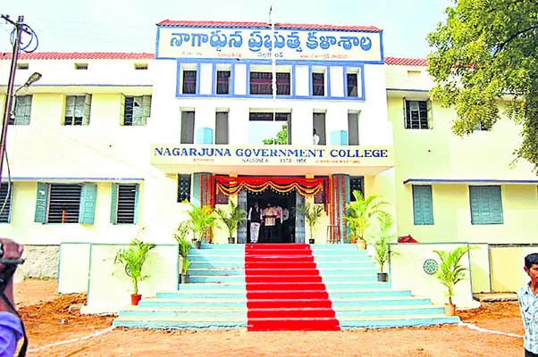 అటానమస్‌కే.. ఆదరణ