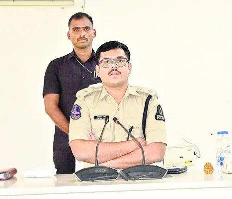 శాంతిభద్రతలకు భంగం కలిగించొద్దు