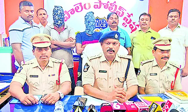 వివాహేతర సంబంధంతోనే మహిళ హత్య 