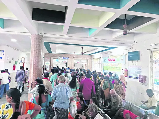 రెండోరోజూ విధుల బహిష్కరణ
