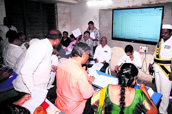 అర్ధరాత్రి వరకు  పదోన్నతుల కౌన్సెలింగ్‌ 