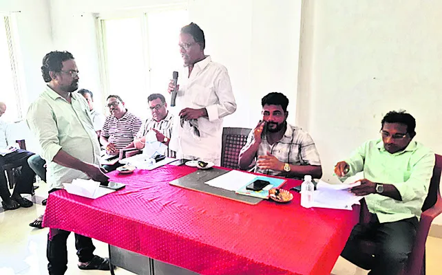 వాడివేడిగా మండల సమావేశం