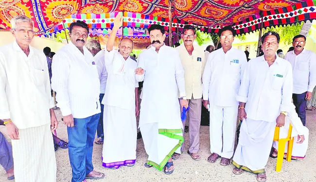 పొగాకు రైతులను విస్మరించిన కూటమి