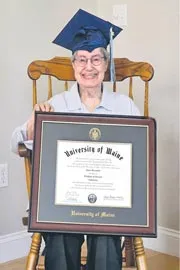 88-year-old grandmaa finally graduates after 60-years3