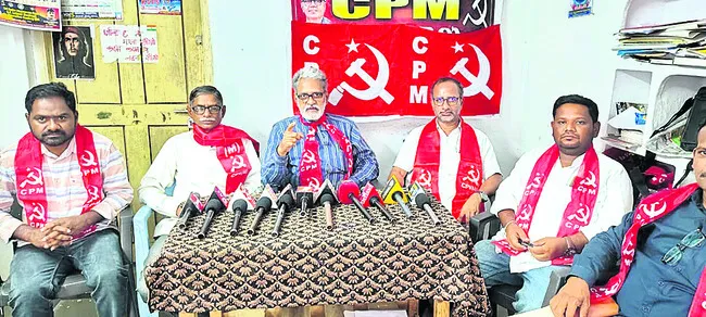 టైగర్‌జోన్‌ పేరుతో  ఖాళీ చేయించే కుట్ర
