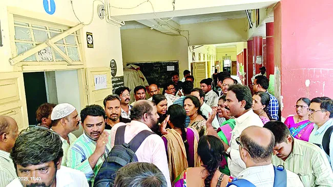 పోస్టులున్నా.. ఆసక్తి సున్నా
