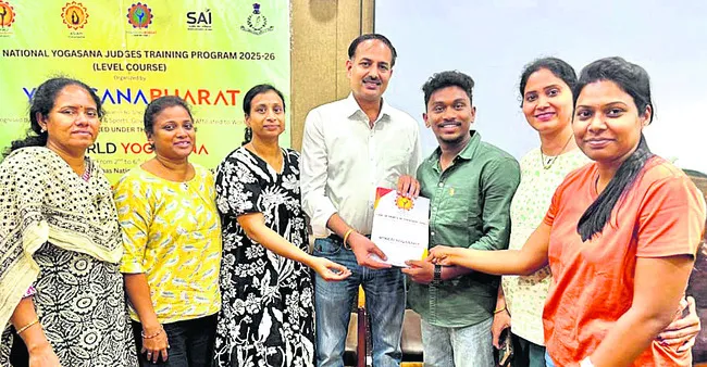 దరఖాస్తుల స్వీకరణ