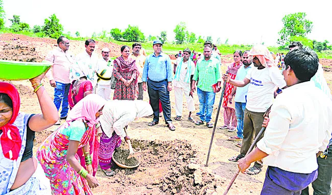 ‘ఉపాధి’ని సద్వినియోగం చేసుకోండి