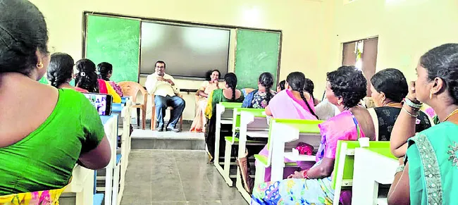 గాలివ