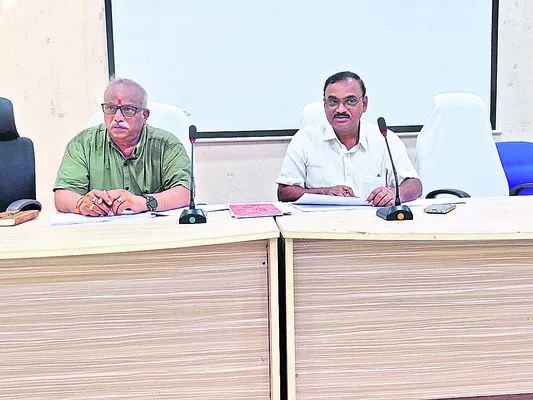 నాణ్యమైన విద్యుత్‌ను అందించాలి 