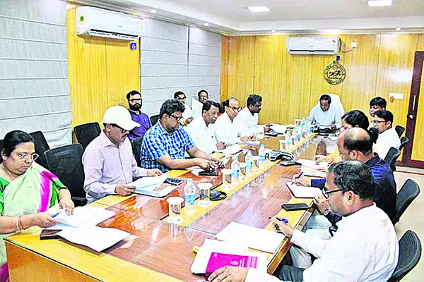 ధాన్యం సేకరణపై సమీక్ష