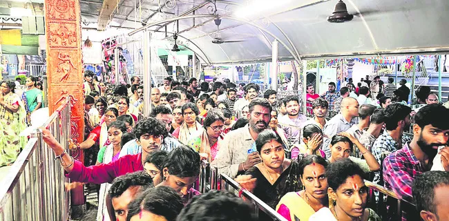 నిత్య కల్యాణమూర్తీ.. గోవిందా..