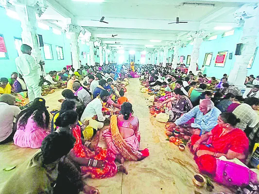రత్నగిరిలో భక్తజన సంద్రం