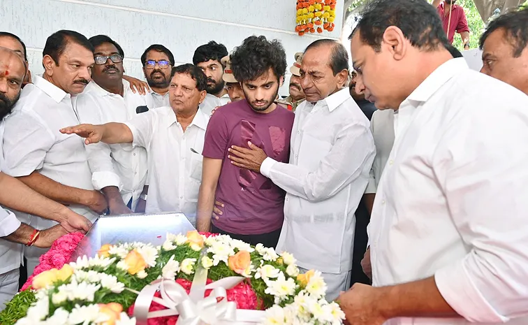 BRS KCR Sad Over Maganti Gopinath Tribute