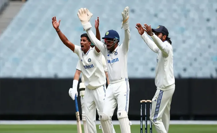 India A vs England Lions: భార‌త్‌-ఎ బౌల‌ర్లు విఫ‌లం..