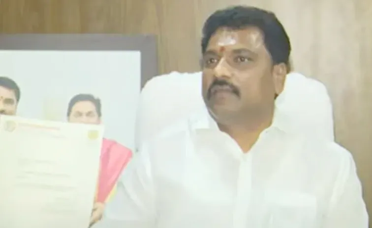 ysrcp: గుంటూరు మాజీ మేయర్ కావటి మనోహర్ నాయుడిపై సస్పెన్షన్‌ వేటు 