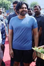 Pawan Kalyan Opens Salon Koniki In Kannur5