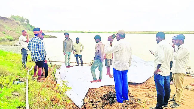 జియోటెక్స్టైల్ క్లాత్ ఆపేనా!