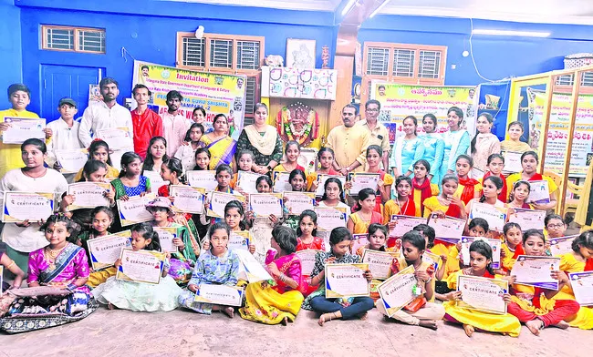 ముగిసిన పేరిణి నాట్య శిక్షణ శిబిరం