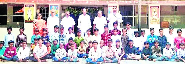 విజ్ఞాన పీఠంలో ప్రవేశాలు