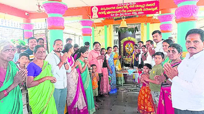 వైభవంగా గజ్జలమ్మ జాతర
