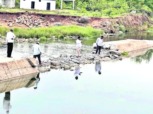 ప్రజాధనం పట్టదా?