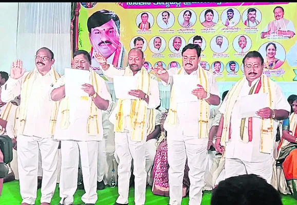 ఆర్యవైశ్యులు రాజకీయంగా ఎదగాలి..