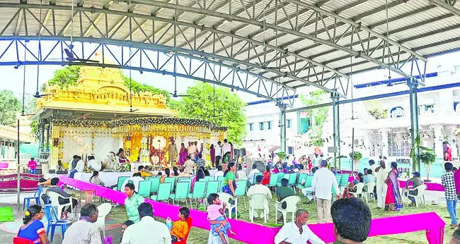 రత్నగిరిపై మరో అపచారం!