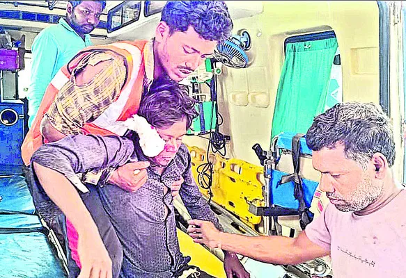 రాడ్డు బెండింగ్ చేస్తుండగా..