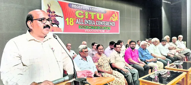 కార్పొరేట్లకు కేంద్రం వత్తాసు