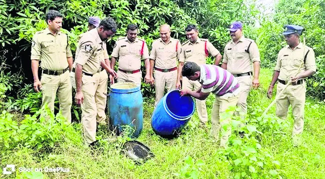 సారా నియంత్రణే లక్ష్యంగా కార్డన్సెర్చ్
