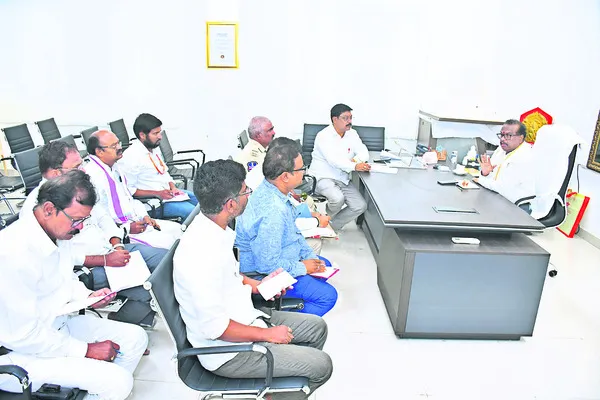ఆలయం, భక్తుల భద్రతకు ప్రాధాన్యం