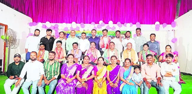 ఘనంగా పూర్వ విద్యార్థుల సమ్మేళనం