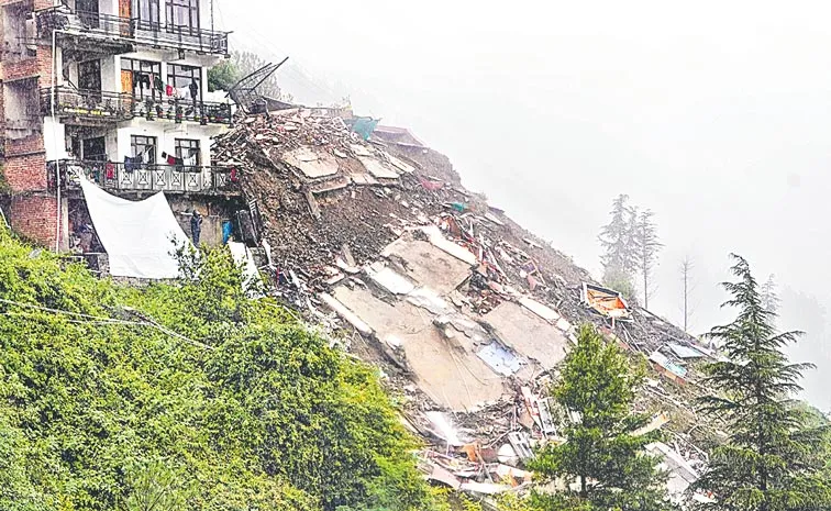 250 roads closed due to landslides, IMD predicts heavy rain alert for state