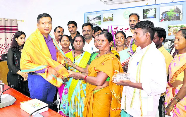 ● ‘గ్రీవెన్స్‌’ సమస్య పరిష్కారంపై హర్షం 
