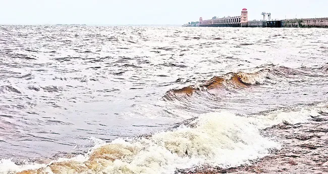 టీబీ డ్యాంకు తగ్గిన ఇన్‌ఫ్లో  