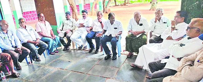 పాఠశాలకు పూర్వవైభవం తెస్తాం