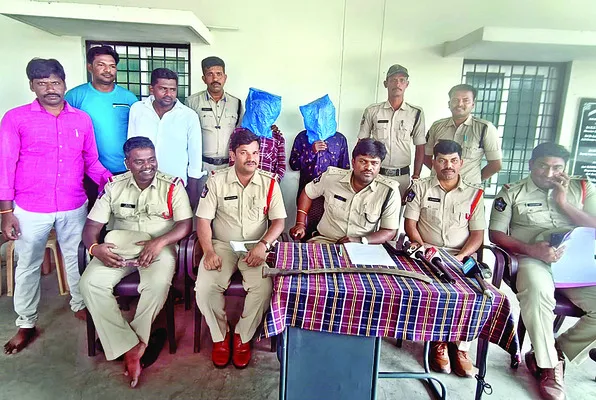 వివాహేతర సంబంధంతోనే హత్య