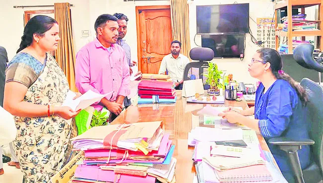 సమస్యల పరిష్కారానికి చర్యలు చేపట్టాలి