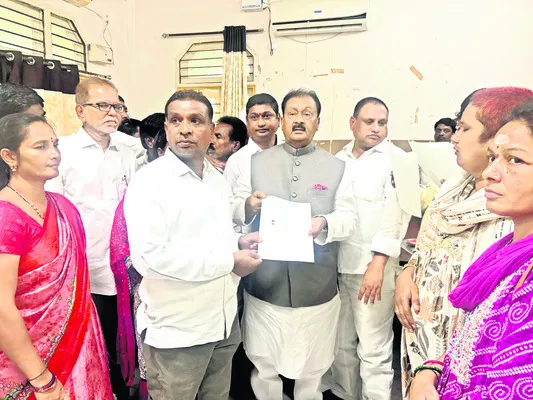 పేదలకు అండగా కాంగ్రెస్‌ ప్రభుత్వం 