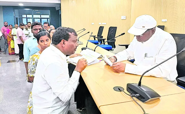 సమస్యలకు సత్వర పరిష్కారం
