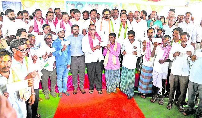 అర్హులందరికీ సంక్షేమ ఫలాలు