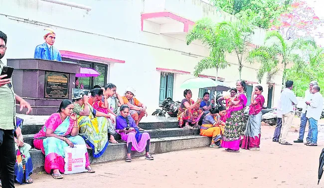 చేయి ఎత్తొద్దు! 